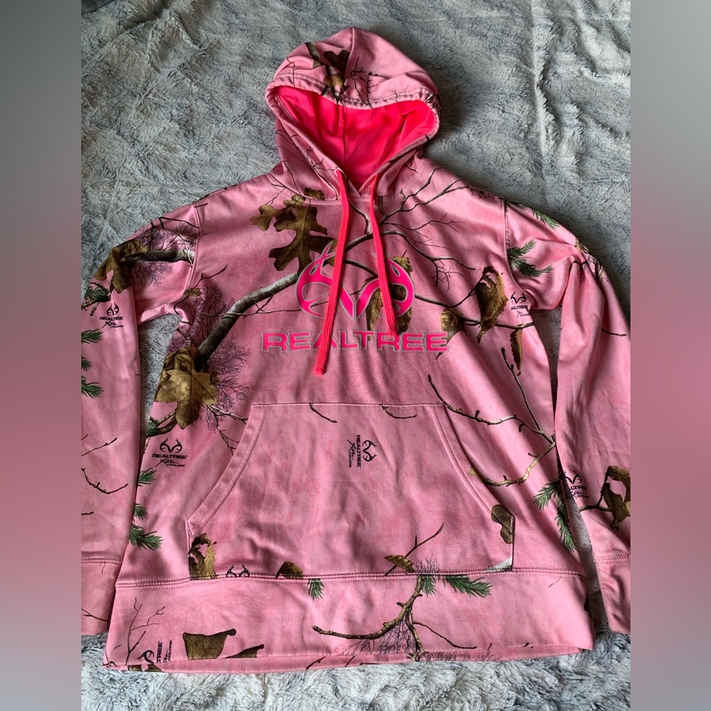 RealTree pink camo inspired hoodie. Size small (4-6).